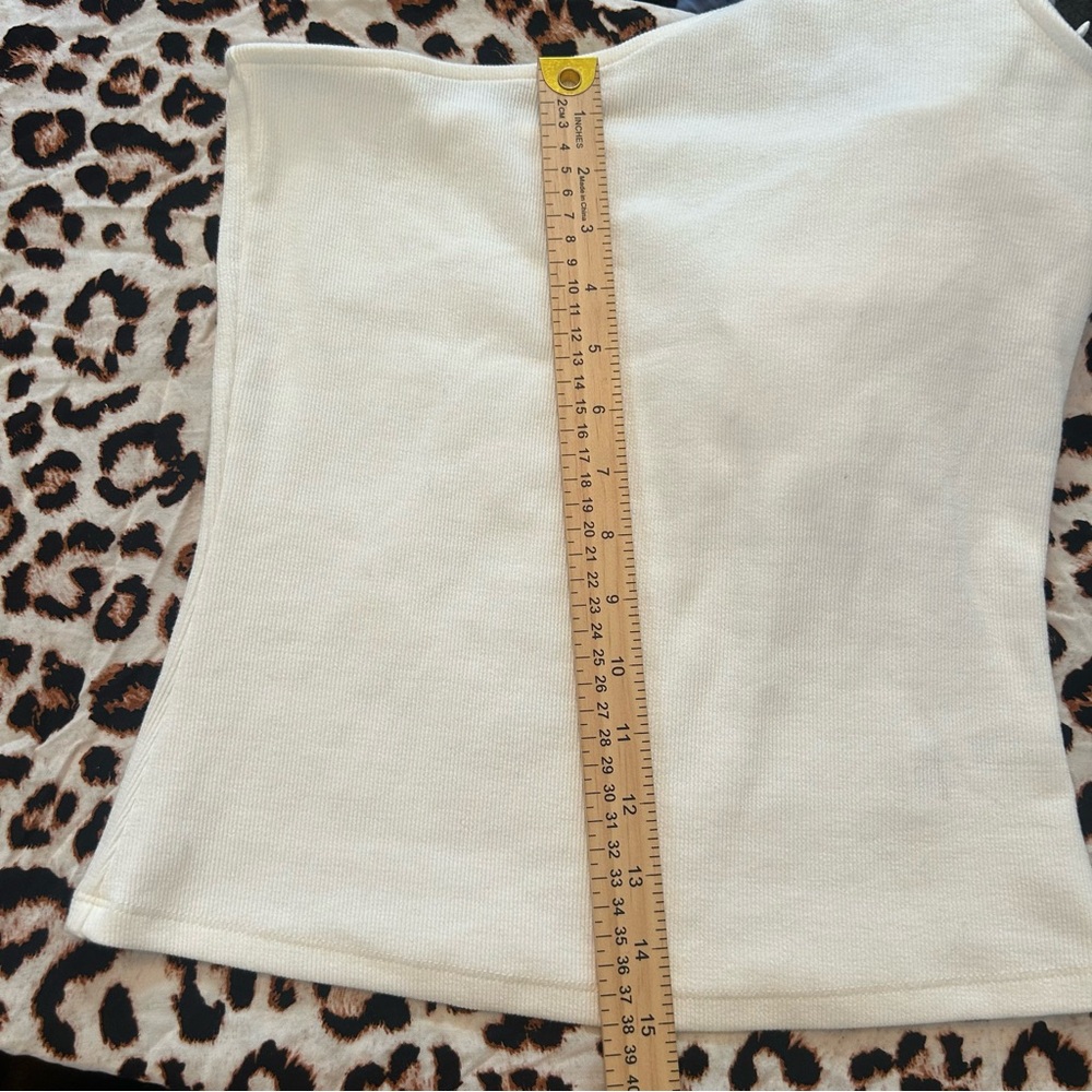 🕊 Vigoss One-Shoulder Bow Top
Size: Small
Color: Cream / White - Picture 5 of 6